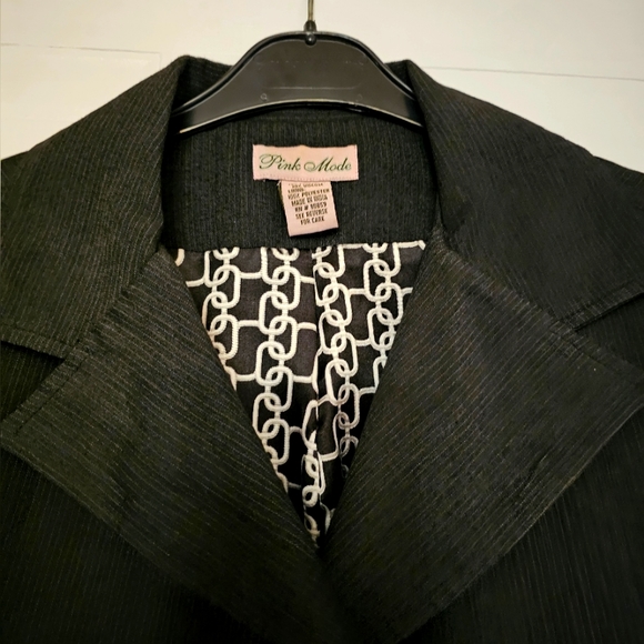 Pin striped jacket - Picture 3 of 6